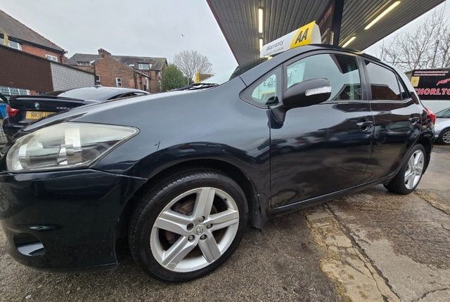 2011 TOYOTA AURIS 1.6 V-Matic SR Hatchback 5dr Petrol Manual Euro 5 (132 ps) - Photo 5