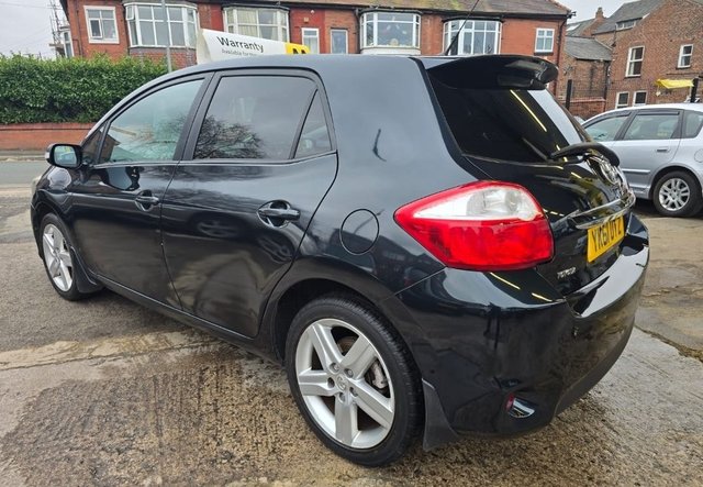 2011 TOYOTA AURIS 1.6 V-Matic SR Hatchback 5dr Petrol Manual Euro 5 (132 ps) - Photo 10