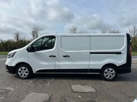 USED 2022 72 RENAULT TRAFIC 2.0 dCi Blue LL30 Business Panel Van 5dr Diesel Manual L2 H1 Euro 6 (s/s) (130 ps) 