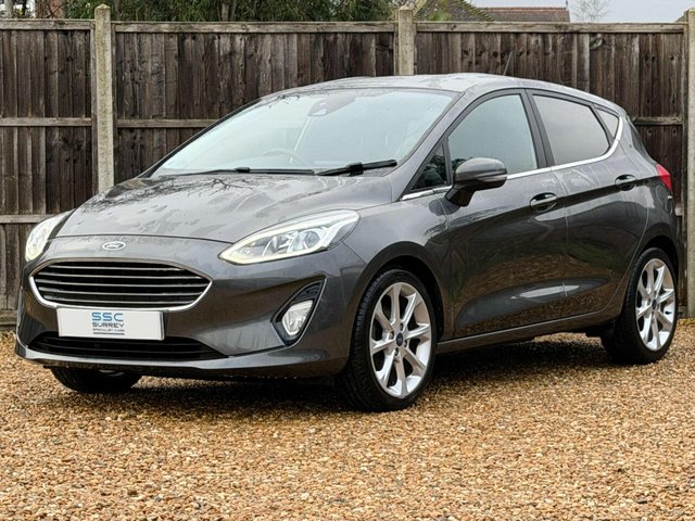2018 Ford Fiesta - Photo 2