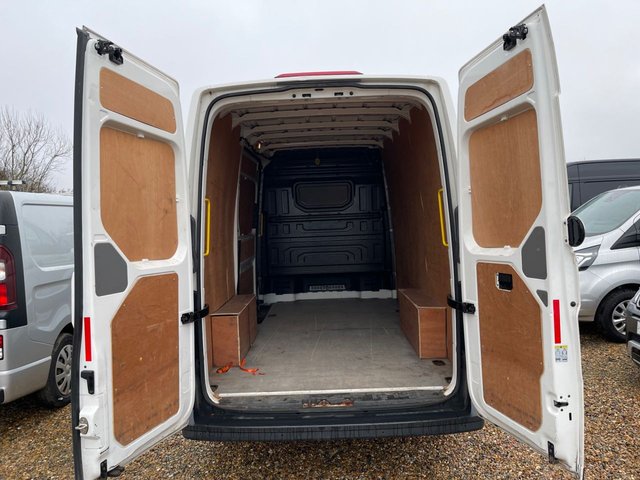 2020 Volkswagen Crafter 2L Trendline 5dr - Photo 3