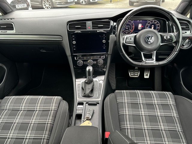 2019 VOLKSWAGEN GOLF - Photo 3