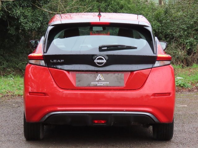 2022 NISSAN LEAF - Photo 5