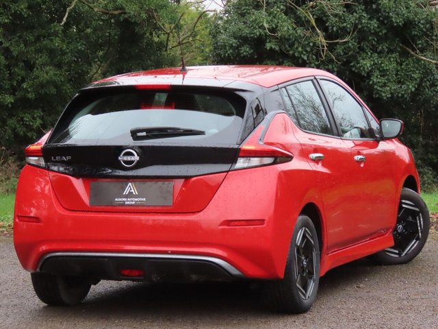 2022 NISSAN LEAF - Photo 4