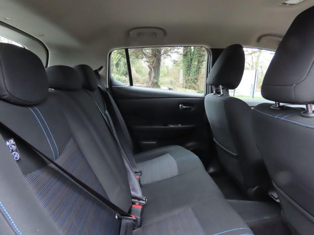 2022 NISSAN LEAF - Photo 9