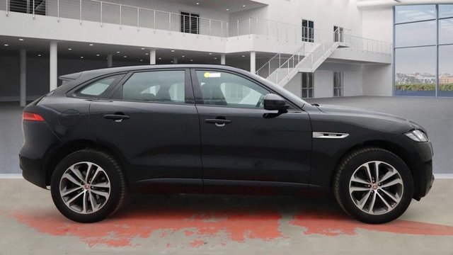 2020 Jaguar F-Pace 2L R-Sport 5dr - Photo 11