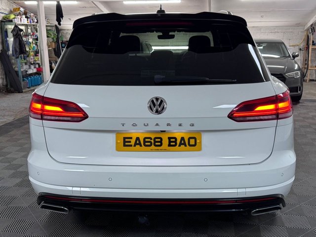 2018 VOLKSWAGEN TOUAREG 3.0 TDI V6 R-Line Tech SUV 5dr Diesel Tiptronic 4Motion Euro 6 (s/s) (286 ps) - Photo 7