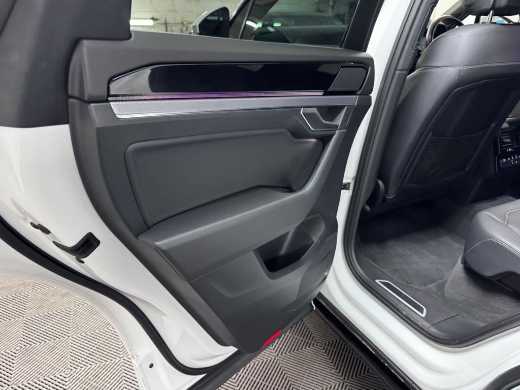 USED 2018 68 VOLKSWAGEN TOUAREG 3.0 TDI V6 R-Line Tech SUV 5dr Diesel Tiptronic 4Motion Euro 6 (s/s) (286 ps) Bluetooth - SatNav - Sensors!