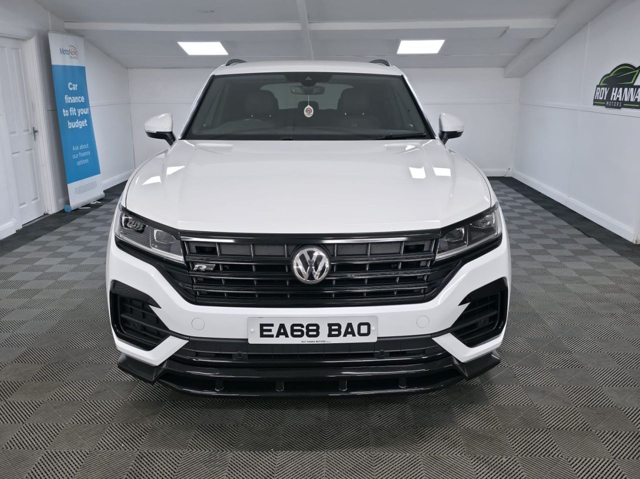 2018 VOLKSWAGEN TOUAREG 3.0 TDI V6 R-Line Tech SUV 5dr Diesel Tiptronic 4Motion Euro 6 (s/s) (286 p - vehicle photo 44 for sale on PureCar
