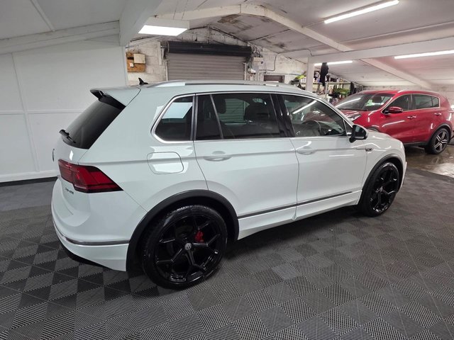 2016 VOLKSWAGEN TIGUAN 2.0 TDI BlueMotion Tech R-Line SUV 5dr Diesel Manual Euro 6 (s/s) (150 ps) - Photo 7