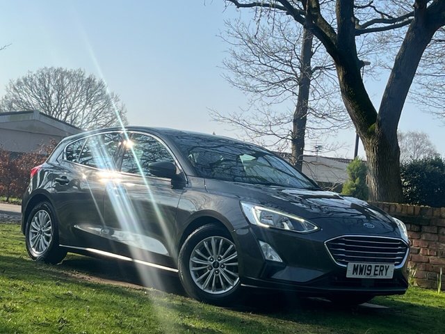 2019 FOCUS 1.0T ECOBOOST TITANIUM HATCHBACK 5DR PETROL MANUAL EURO 6 S S 125... photo