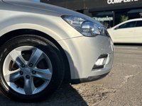 USED 2012 12 KIA CEED 1.6 2 Hatchback 5dr Petrol Auto Euro 5 (124 bhp) AUTO + LOW MILES 18K + 1 OWNER + CRUISE + FSH + AC