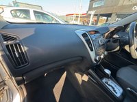 USED 2012 12 KIA CEED 1.6 2 Hatchback 5dr Petrol Auto Euro 5 (124 bhp) AUTO + LOW MILES 18K + 1 OWNER + CRUISE + FSH + AC