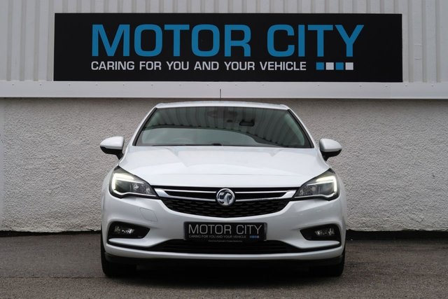 2018 VAUXHALL ASTRA 1.4i Turbo SRi Hatchback 5dr Petrol Manual Euro 6 (150 ps) - Photo 5