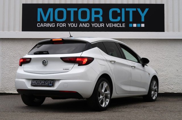 2018 VAUXHALL ASTRA 1.4i Turbo SRi Hatchback 5dr Petrol Manual Euro 6 (150 ps) - Photo 3