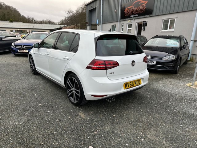 2016 VOLKSWAGEN GOLF 2.0 TDI BlueMotion Tech GTD Hatchback 5dr Diesel Manual Euro 6 (s/s) (184 ps) - Photo 4