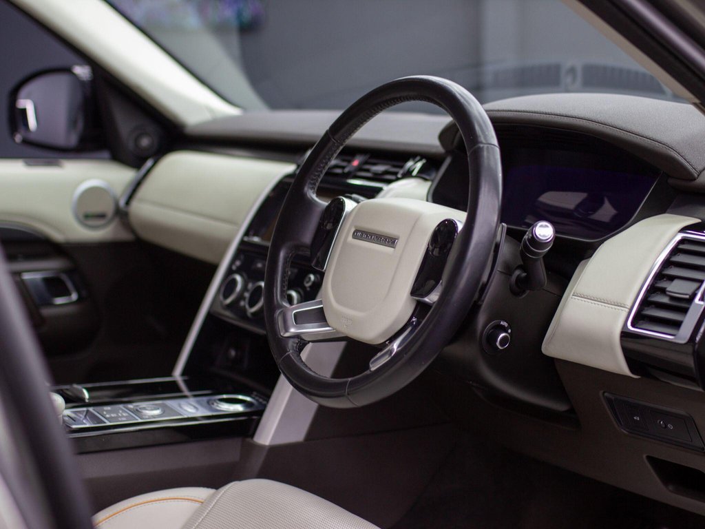 USED 2019 69 LAND ROVER DISCOVERY 3.0 SD V6 HSE Luxury Auto 4WD Euro 6 (s/s) 5dr ELEC TOW|360CAM|FRIDGE|HUD|TVs