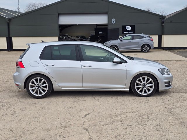 2013 VOLKSWAGEN GOLF 2.0 TDI BlueMotion Tech GT Hatchback 5dr Diesel Manual Euro 5 (s/s) (150 ps) - Photo 2