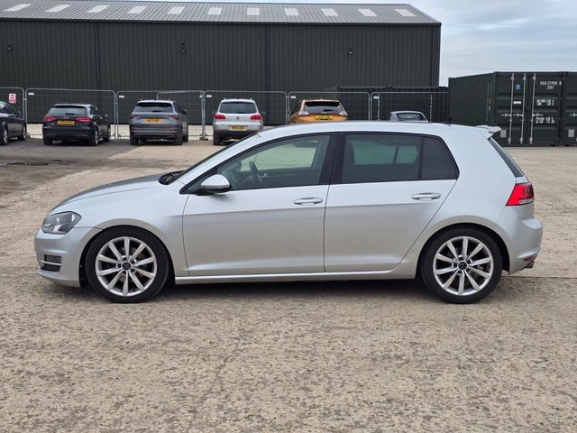 2013 VOLKSWAGEN GOLF 2.0 TDI BlueMotion Tech GT Hatchback 5dr Diesel Manual Euro 5 (s/s) (150 ps) - Photo 6