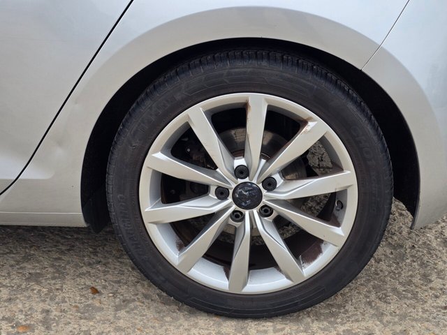 2013 VOLKSWAGEN GOLF 2.0 TDI BlueMotion Tech GT Hatchback 5dr Diesel Manual Euro 5 (s/s) (150 ps) - Photo 11