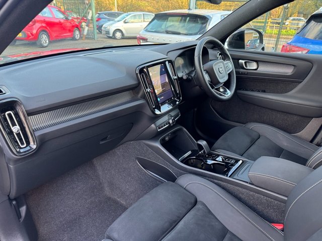 2024 Volvo Xc40 2L Plus Dark 5dr - Photo 4