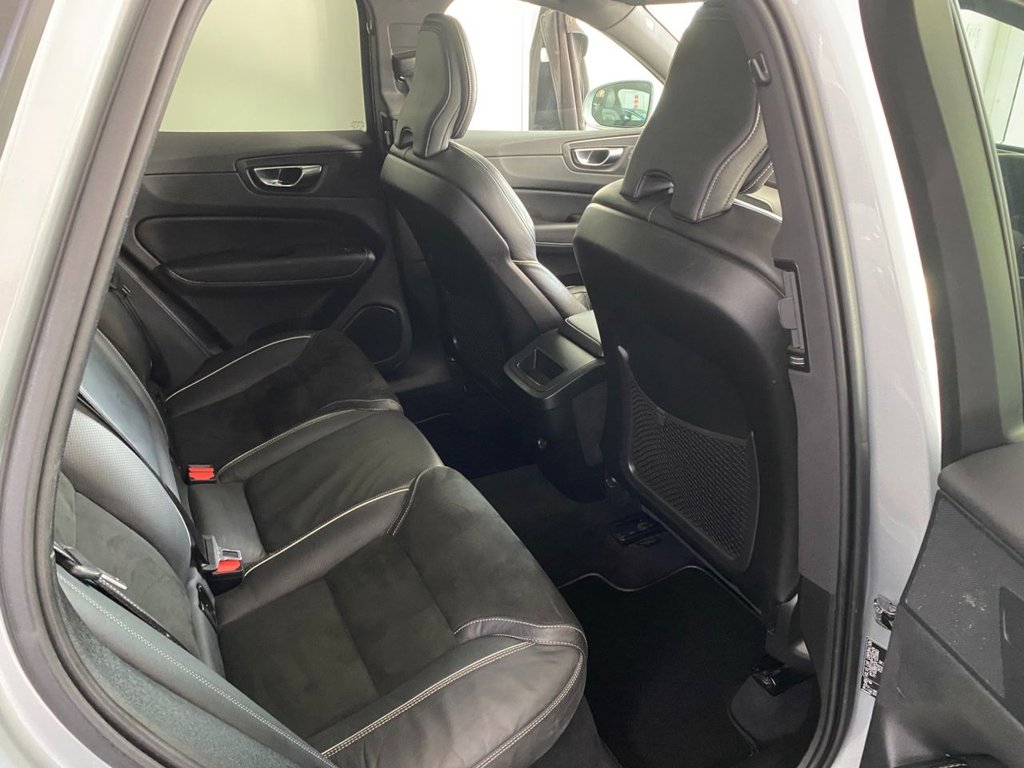 USED 2019 19 VOLVO XC60 2.0 D5 PowerPulse R-Design Pro SUV 5dr Diesel Auto AWD Euro 6 (s/s) (235 ps) HEATED SEATES, NAVIGATION, DAB