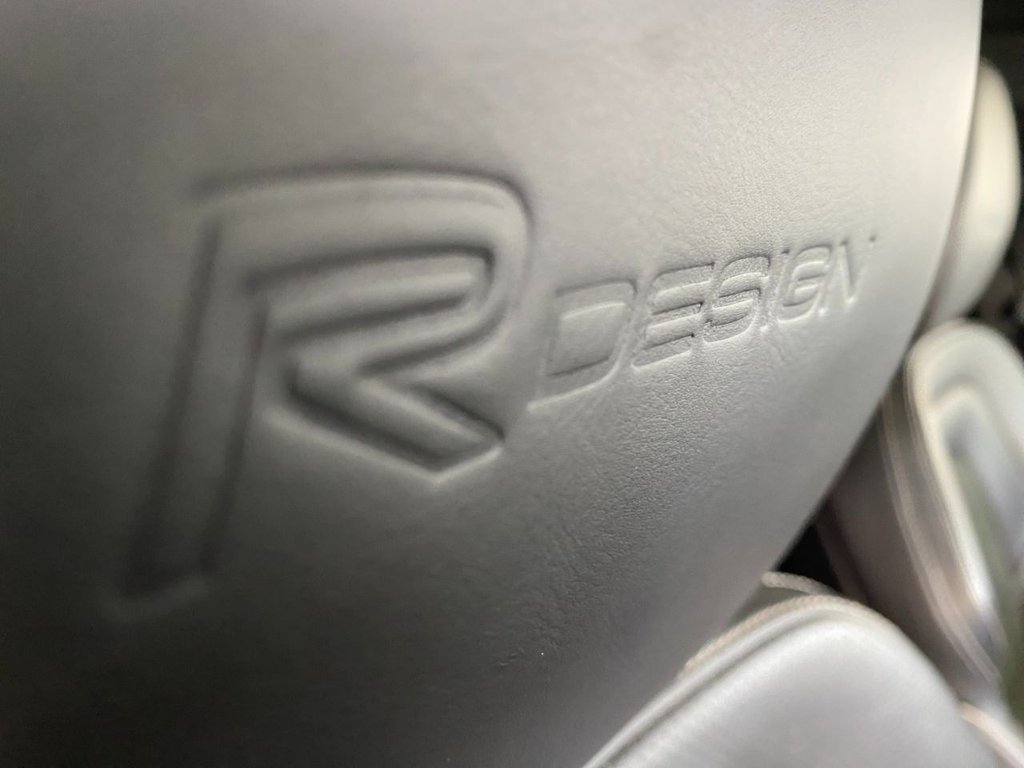 USED 2019 19 VOLVO XC60 2.0 D5 PowerPulse R-Design Pro SUV 5dr Diesel Auto AWD Euro 6 (s/s) (235 ps) HEATED SEATES, NAVIGATION, DAB