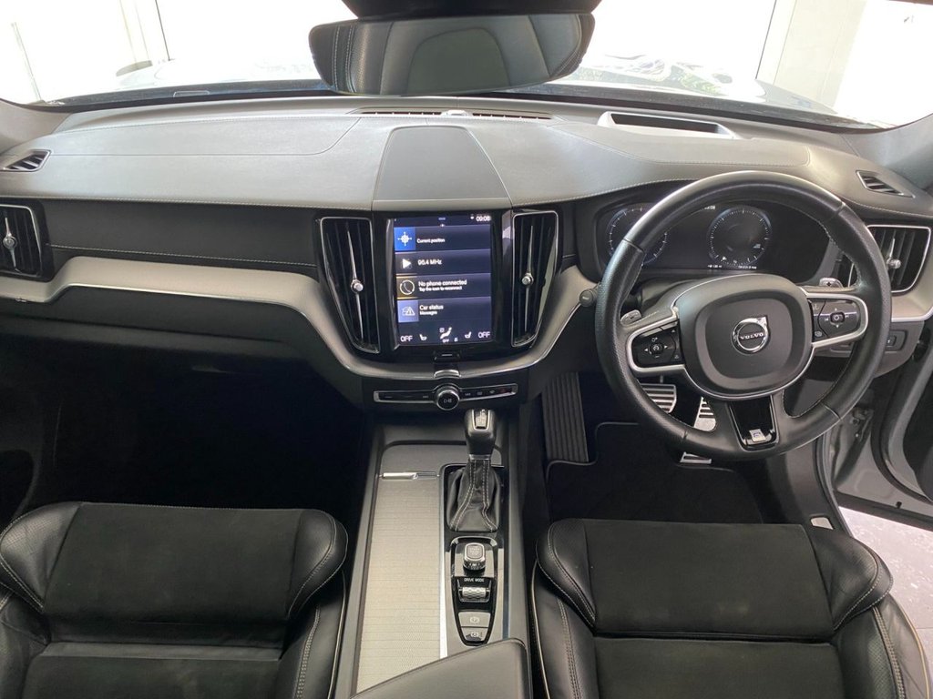 USED 2019 19 VOLVO XC60 2.0 D5 PowerPulse R-Design Pro SUV 5dr Diesel Auto AWD Euro 6 (s/s) (235 ps) HEATED SEATES, NAVIGATION, DAB