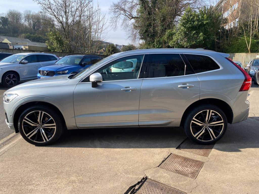 USED 2019 19 VOLVO XC60 2.0 D5 PowerPulse R-Design Pro SUV 5dr Diesel Auto AWD Euro 6 (s/s) (235 ps) HEATED SEATES, NAVIGATION, DAB