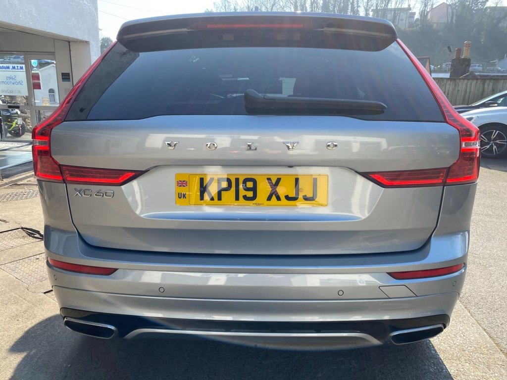 USED 2019 19 VOLVO XC60 2.0 D5 PowerPulse R-Design Pro SUV 5dr Diesel Auto AWD Euro 6 (s/s) (235 ps) HEATED SEATES, NAVIGATION, DAB