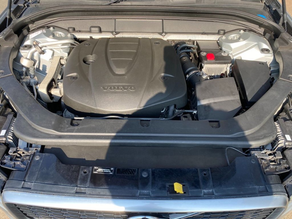 USED 2019 19 VOLVO XC60 2.0 D5 PowerPulse R-Design Pro SUV 5dr Diesel Auto AWD Euro 6 (s/s) (235 ps) HEATED SEATES, NAVIGATION, DAB