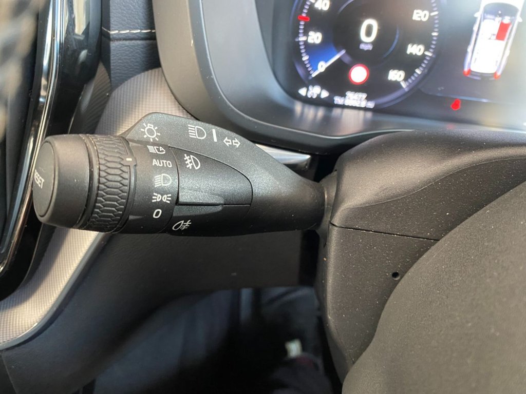 USED 2019 19 VOLVO XC60 2.0 D5 PowerPulse R-Design Pro SUV 5dr Diesel Auto AWD Euro 6 (s/s) (235 ps) HEATED SEATES, NAVIGATION, DAB