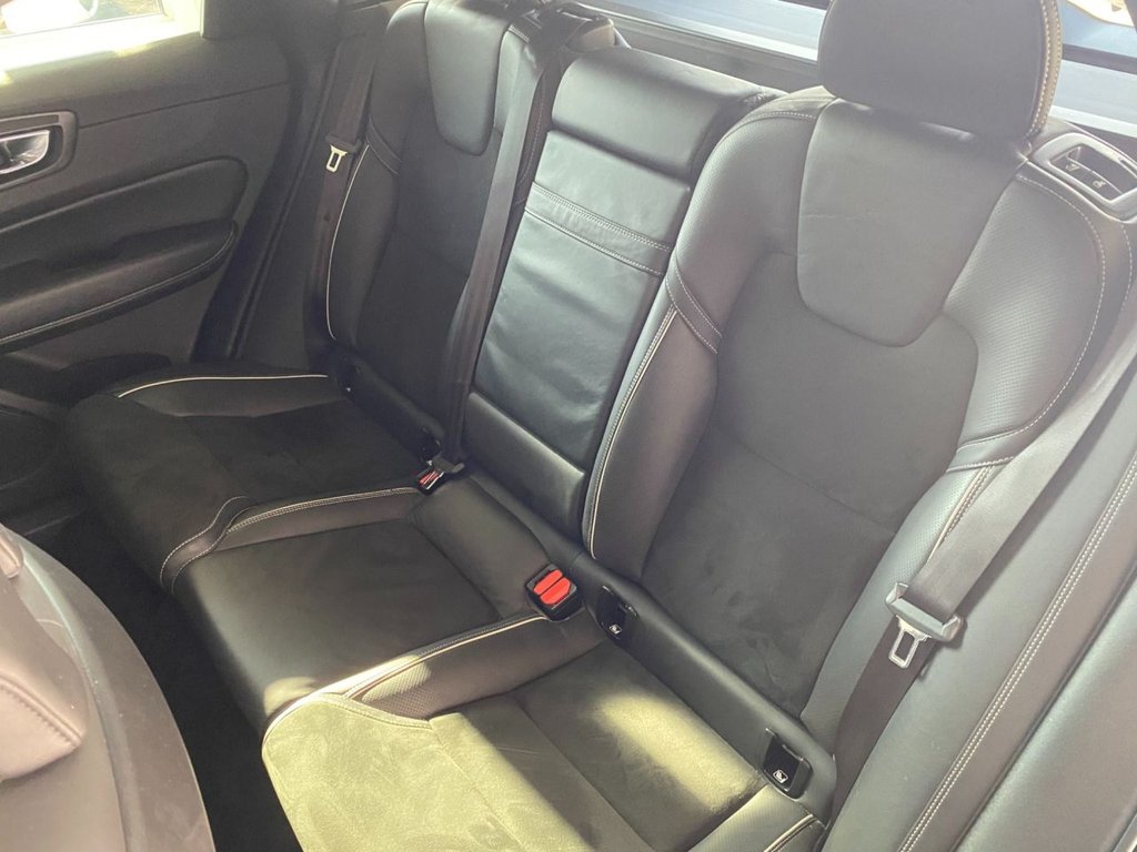 USED 2019 19 VOLVO XC60 2.0 D5 PowerPulse R-Design Pro SUV 5dr Diesel Auto AWD Euro 6 (s/s) (235 ps) HEATED SEATES, NAVIGATION, DAB