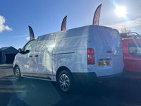 USED 2022 72 VAUXHALL VIVARO 1.5 Turbo D 2900 Dynamic Panel Van 6dr Diesel Manual L2 H1 Euro 6 (s/s) (100 ps) SENSORS/TOUCHSCREEN/CARPLAY/3 SEATS