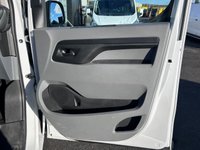 USED 2022 72 VAUXHALL VIVARO 1.5 Turbo D 2900 Dynamic Panel Van 6dr Diesel Manual L2 H1 Euro 6 (s/s) (100 ps) SENSORS/TOUCHSCREEN/CARPLAY/3 SEATS