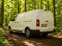 USED 2022 72 VAUXHALL VIVARO 1.5 Turbo D 2900 Dynamic Panel Van 6dr Diesel Manual L2 H1 Euro 6 (s/s) (100 ps) SENSORS/TOUCHSCREEN/CARPLAY/3 SEATS