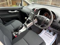 USED 2010 10 TOYOTA AURIS 1.6 Auris TR Valvematic 5dr Climate Control