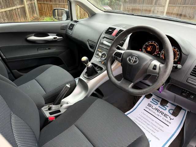 2010 Toyota Auris - Photo 5