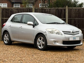 2010 TOYOTA AURIS