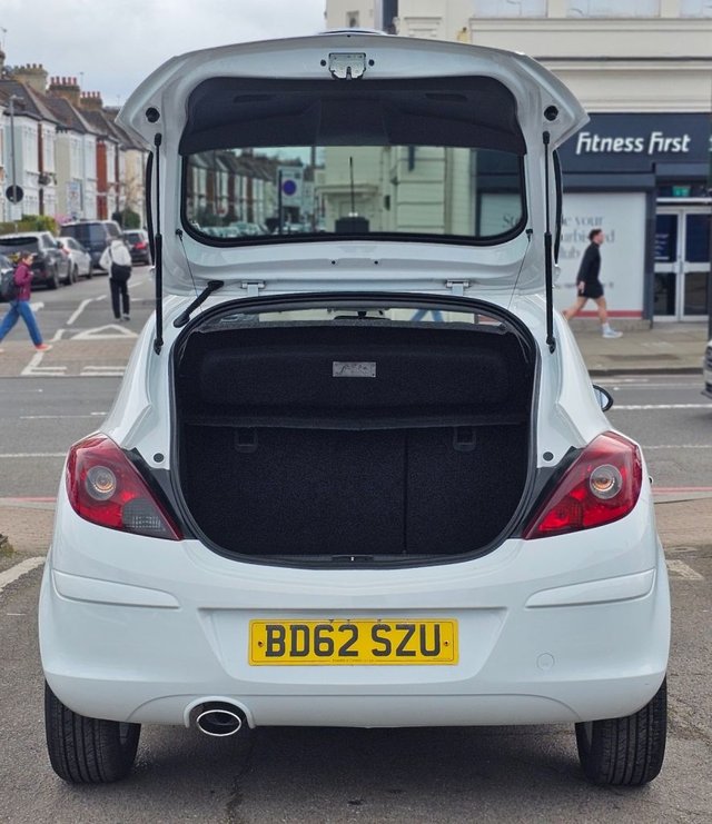 2012 VAUXHALL CORSA - Photo 11