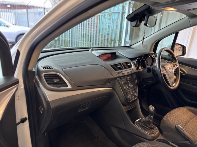 2015 Vauxhall Mokka 1.4L Exclusiv 5dr - Photo 2