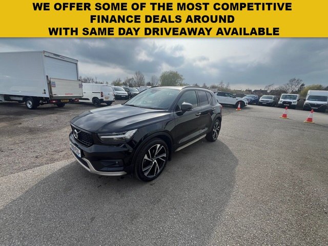 View our VOLVO XC40