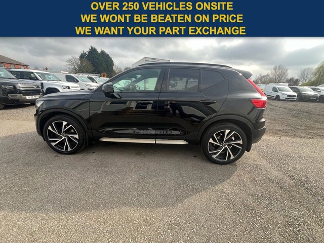 View our VOLVO XC40