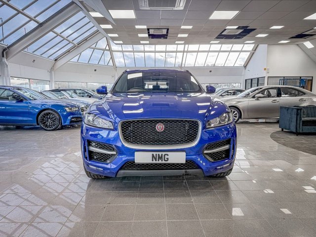 2019 Jaguar F-Pace 2L R-Sport 5dr - Photo 8