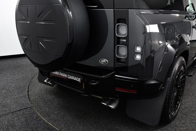USED 2021 21 LAND ROVER DEFENDER 90 5.0 P525 V8 SUV 3dr Petrol Auto 4WD Euro 6 (s/s) (525 ps) Bespoke | ED/Towbar | PanRoof