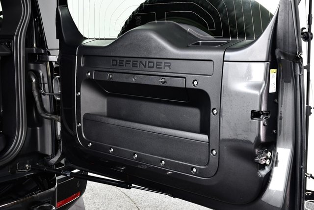 USED 2021 21 LAND ROVER DEFENDER 90 5.0 P525 V8 SUV 3dr Petrol Auto 4WD Euro 6 (s/s) (525 ps) Bespoke | ED/Towbar | PanRoof