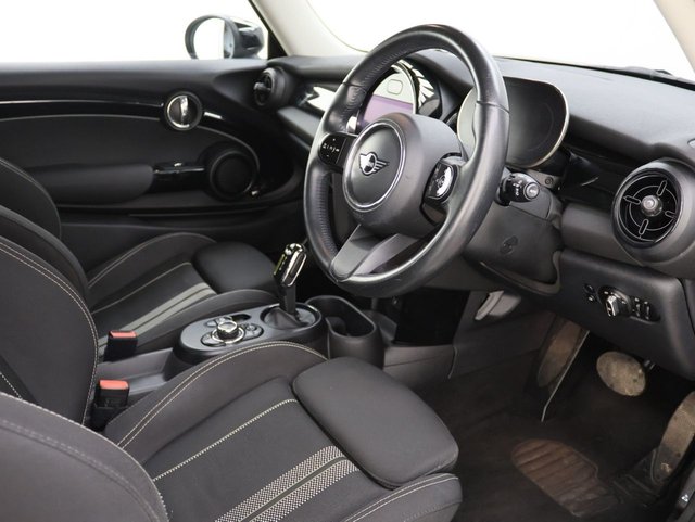 2021 MINI Electric Hatch - Photo 10
