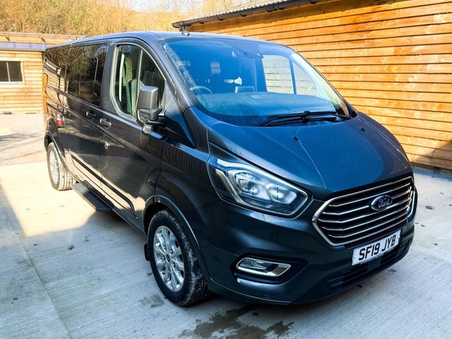View our FORD TOURNEO CUSTOM