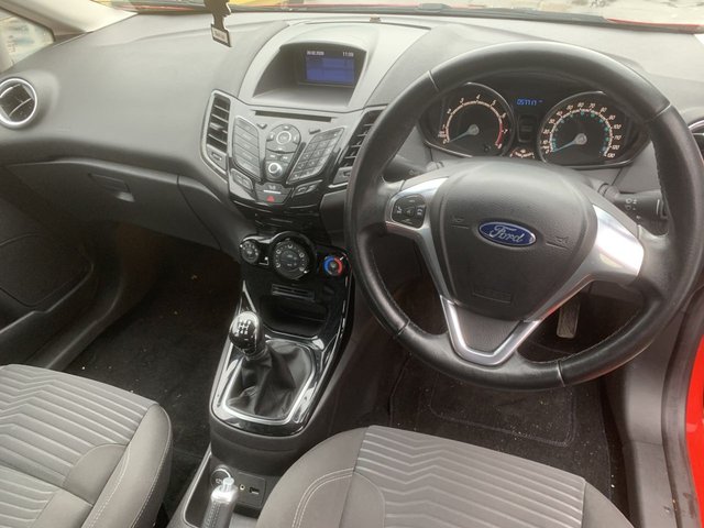 2015 FORD FIESTA 1.25 Zetec Hatchback 5dr Petrol Manual Euro 6 (82 ps) - Photo 6