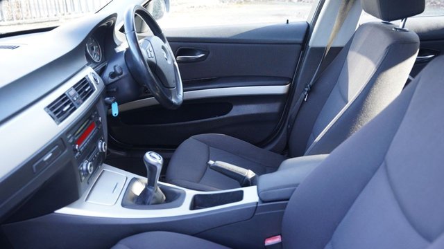 2009 BMW 3 SERIES 2.0 318i SE Saloon 4dr Petrol Manual Euro 4 (143 ps) - Photo 4